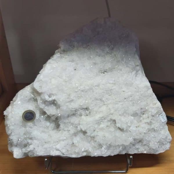 Bergkristallplatte mit kleinen Kristallen