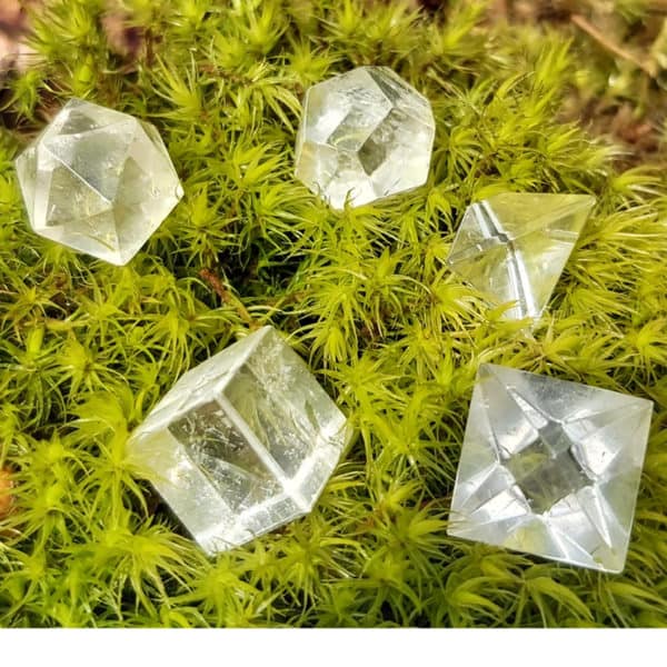 Platonische Körper aus Bergkristall