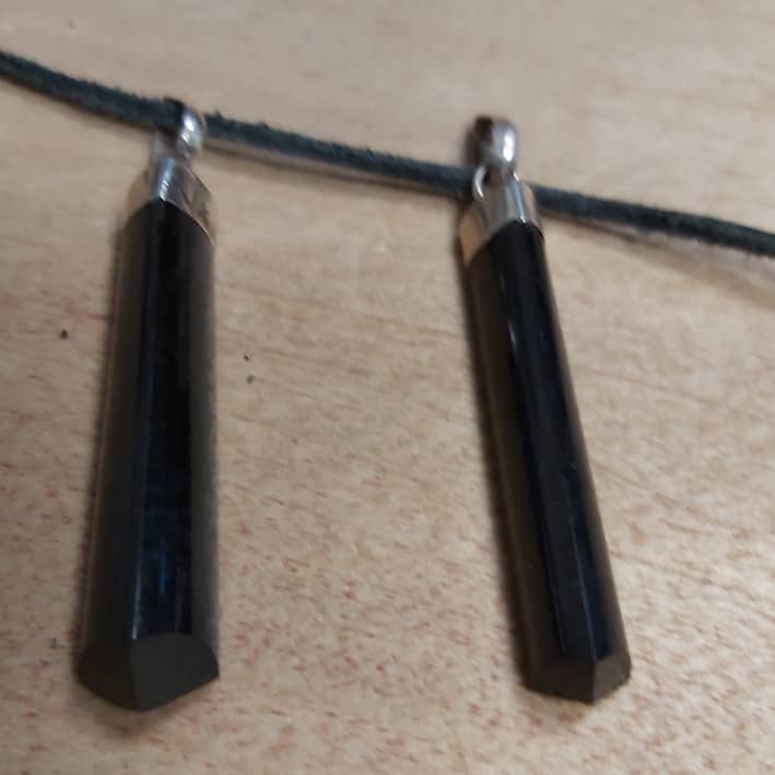 Turmalin schwarz (Schörl) Kristallanhänger mit Silberkappe und Naturspitze Gr.XL – Bild 3