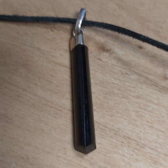 Turmalin schwarz (Schörl) Kristallanhänger mit Silberkappe und Naturspitze Gr.XL