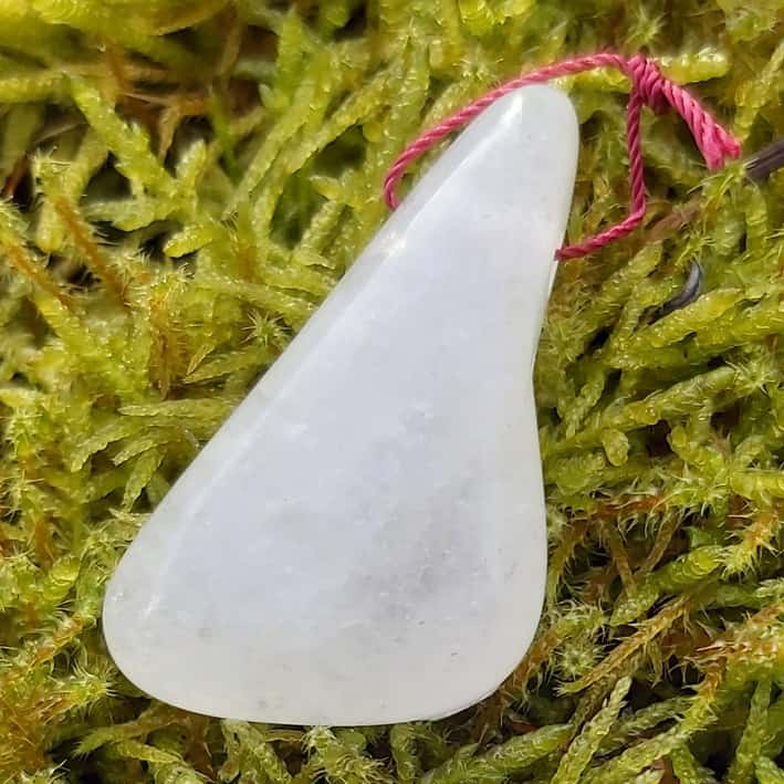 Milchquarz Anhänger gebohrt Gr.XL