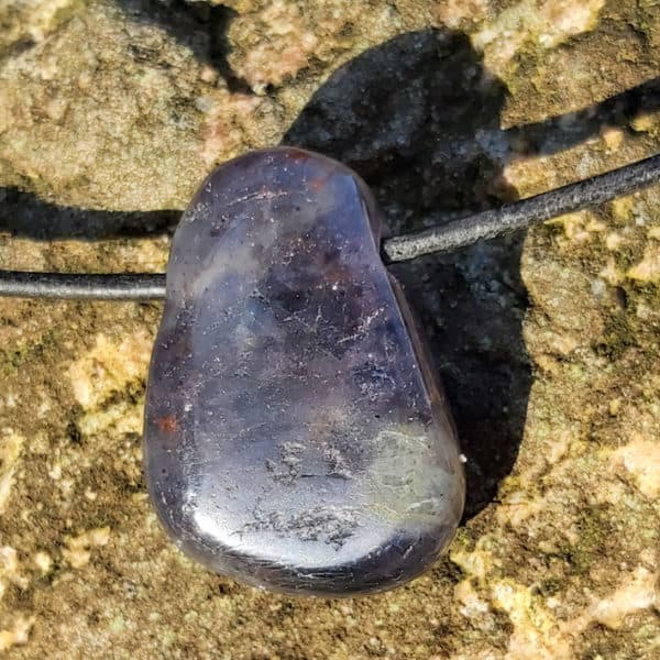 Iolith Trommelstein gebohrt Gr.L – Bild 2