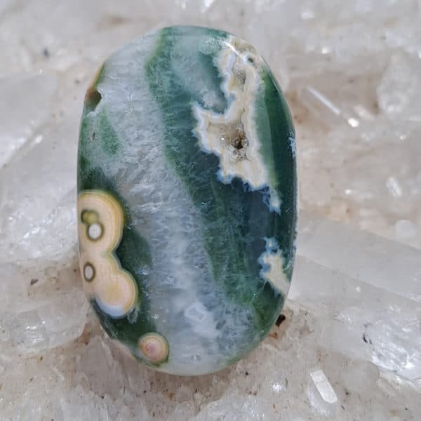 Ozeanchalcedon gebohrte Anhänger Gr.L in toller Farbe, Madagaskar – Bild 51
