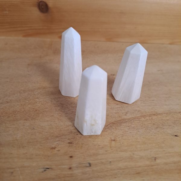 Skolezitspitze stehend ca. 4-5cm groß